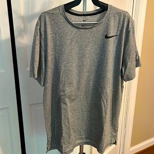 Men’s large Nike workout t shirt